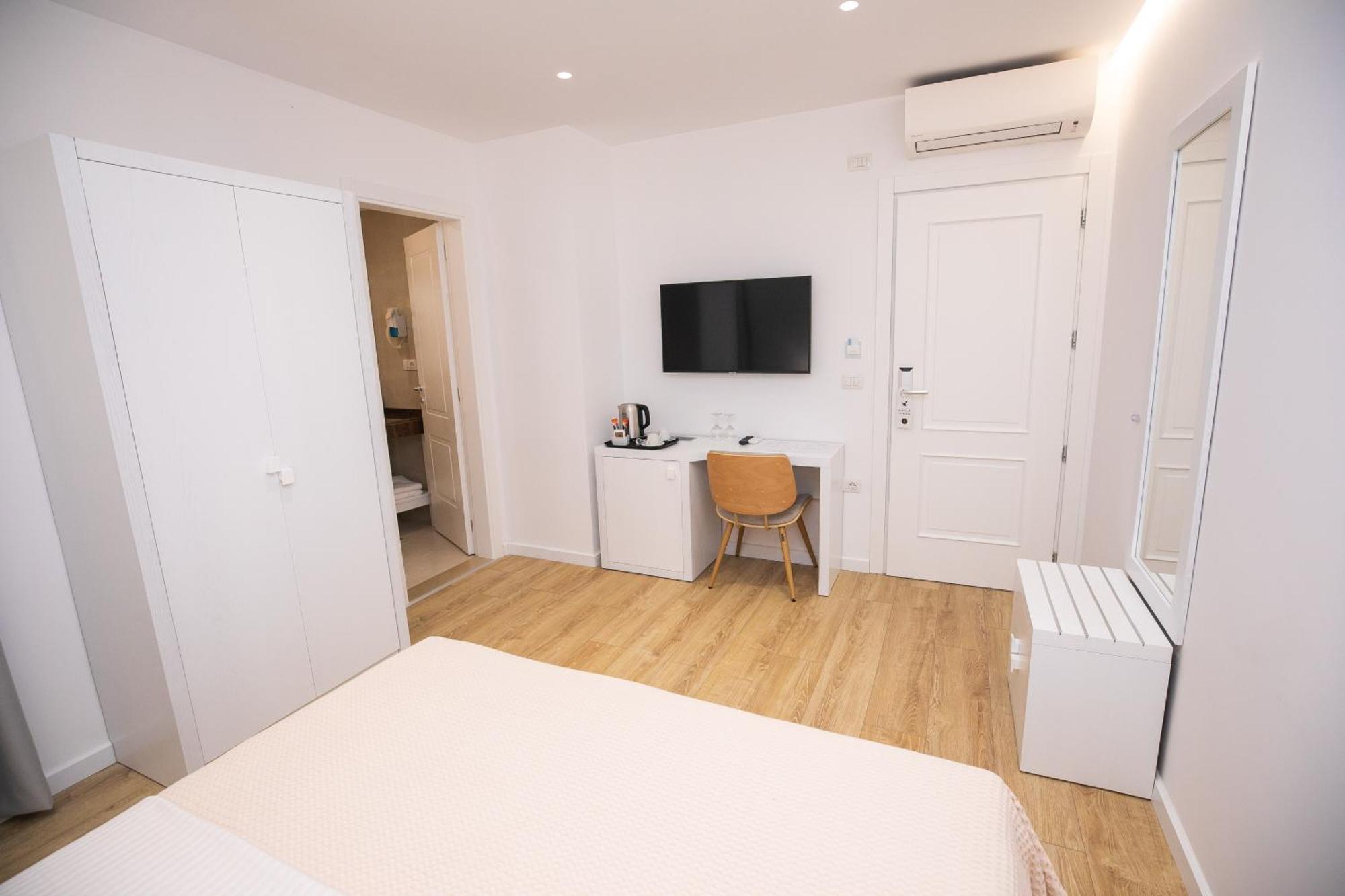 Hotel Elior Tirana Værelse billede