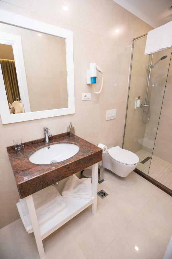 Hotel Elior Tirana Eksteriør billede